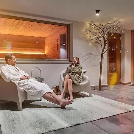 Superb In With Sauna And Pool Appartement Schröcken